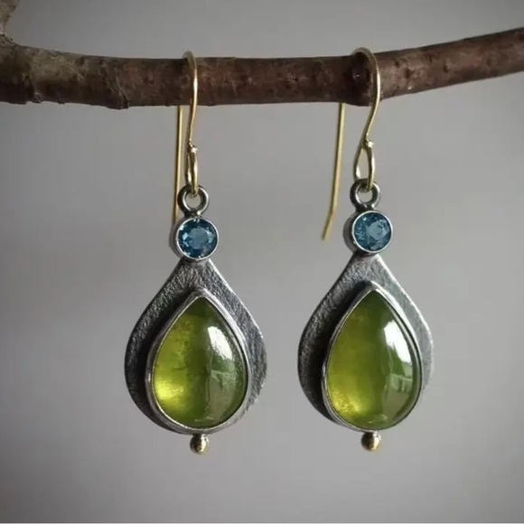 Boho-Chic Olive Green Cubic Zirconia Drop Earrings - Vintage Silvery-Plated - Picture 1 of 5
